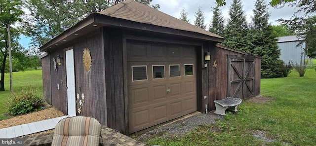 view of detached garage