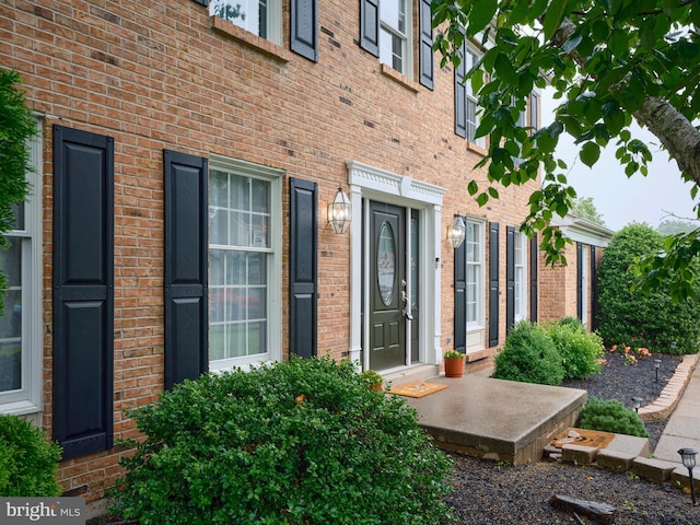 365 Newgate Rd, Langhorne, PA 19047 - property entrance featuring brick siding