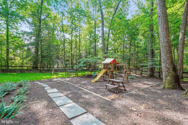 1399 Old Quincy Ln, Reston, VA 20194 - view of play area with a view of trees
