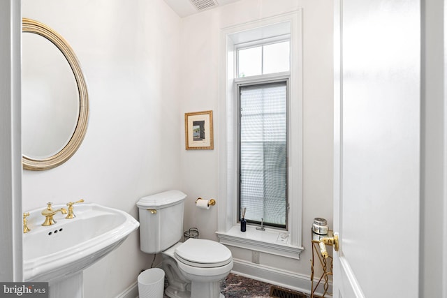 1214 Hunt Seat Dr, Lower Gwynedd, PA 19002 - half bath with baseboards and toilet