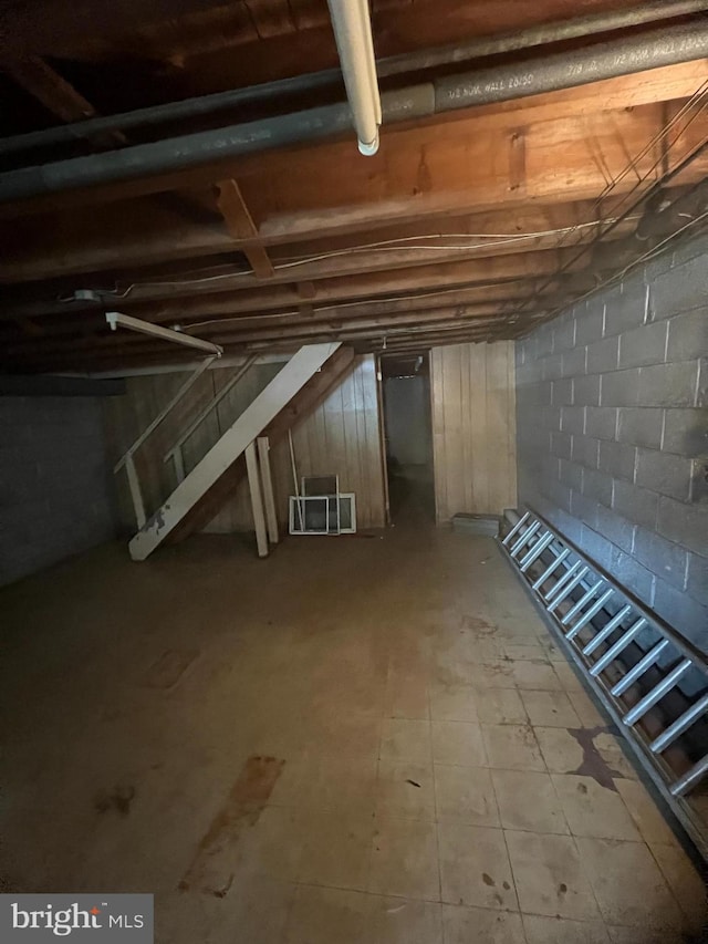 1206 Lakeshore Dr, Camden, NJ 08104 - view of attic