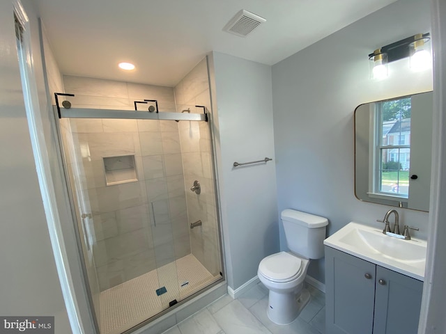 3200 Foothill St, Woodbridge, VA 22192 - full bath featuring toilet, baseboards, vanity, a shower stall, and recessed lighting