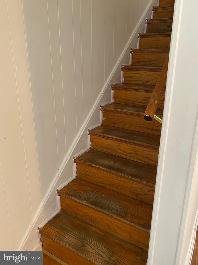 1642 Rosedale St NE, Washington, DC 20002 - view of staircase