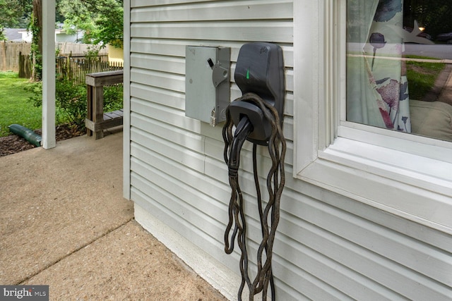 6212 Centaurus Ct, Burke, VA 22015 - exterior view