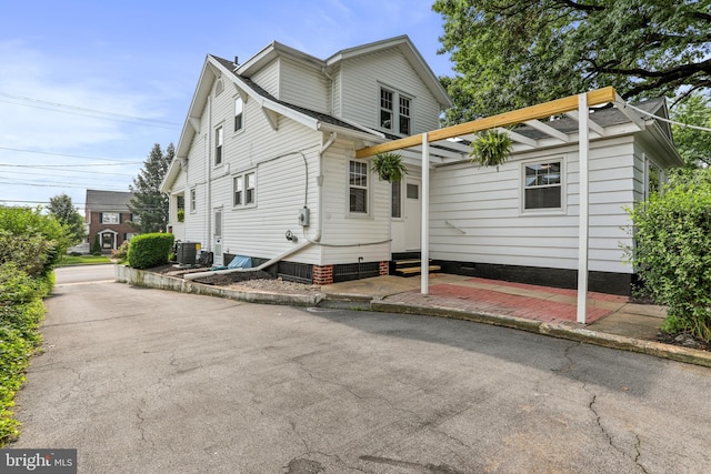 1029 Pennsylvania Ave, Hagerstown, MD 21742 - view of front of house with entry steps
