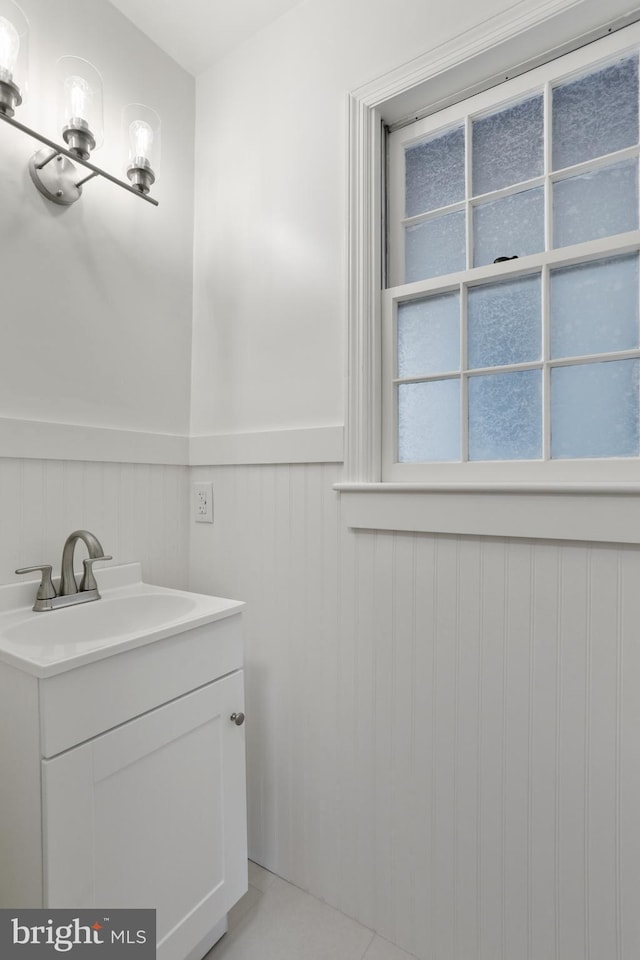 1029 Pennsylvania Ave, Hagerstown, MD 21742 - bathroom with vanity and a wainscoted wall