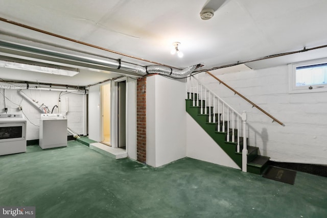 1029 Pennsylvania Ave, Hagerstown, MD 21742 - basement with washing machine and dryer and stairway