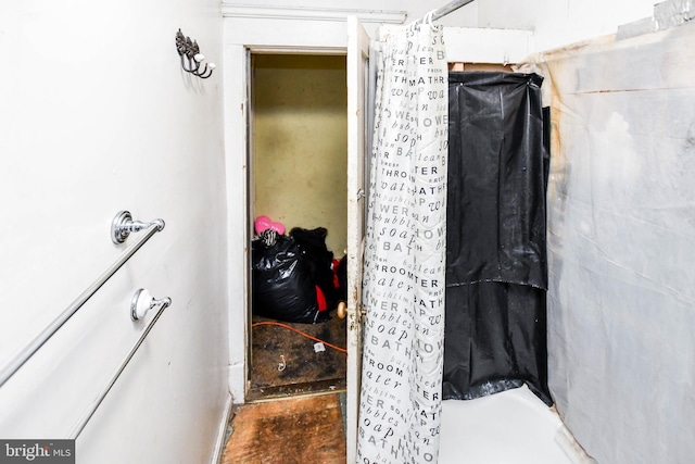 44 Q St NE, Washington, DC 20002 - bathroom with a shower with curtain