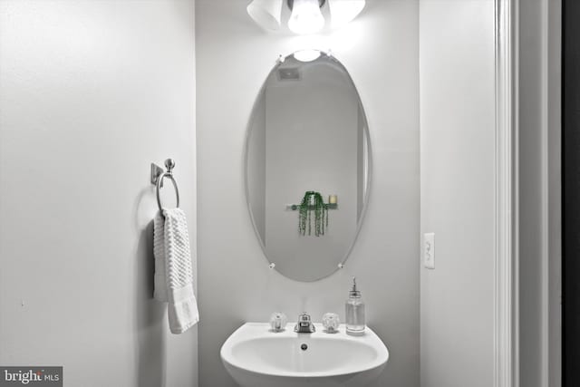 42806 Longworth Ter, Chantilly, VA 20152 - bathroom featuring a sink