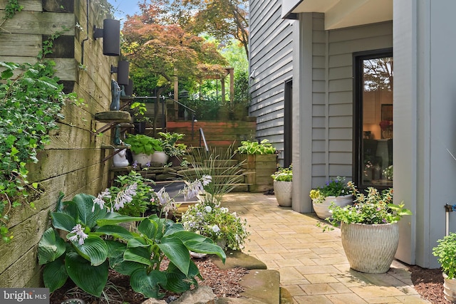 16 Spa Creek Lndg, Annapolis, MD 21403 - view of patio / terrace