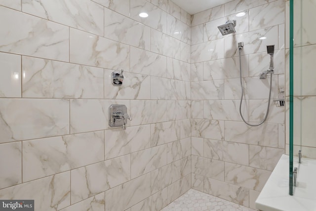 16 Spa Creek Lndg, Annapolis, MD 21403 - bathroom featuring tiled shower