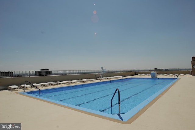 1919 Chestnut St Unit 1722, Philadelphia, PA 19103 - view of community pool