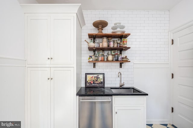 673 Ardmore Ave, Ardmore, PA 19003 - indoor wet bar with stainless steel dishwasher