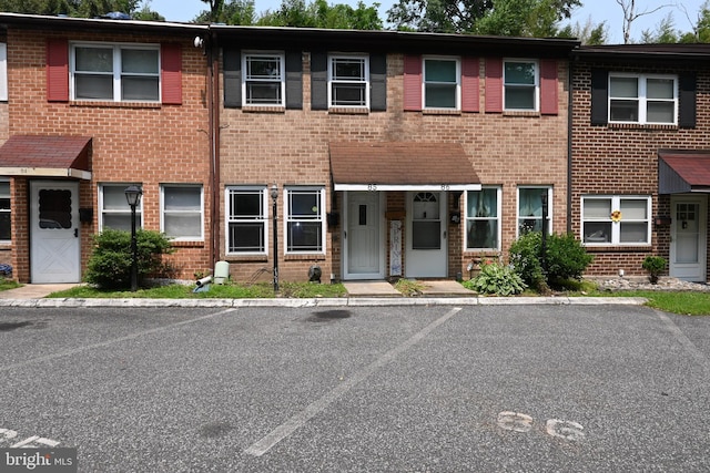 85 Park Vallei Ln Unit 85, Brookhaven, PA 19015 - view of property with uncovered parking and brick siding