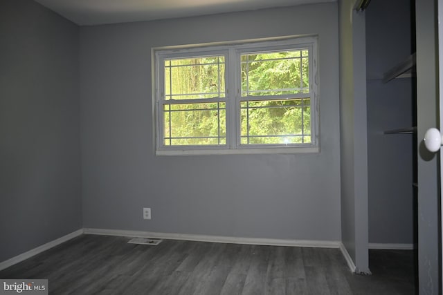 85 Park Vallei Ln Unit 85, Brookhaven, PA 19015 - unfurnished bedroom featuring dark wood finished floors