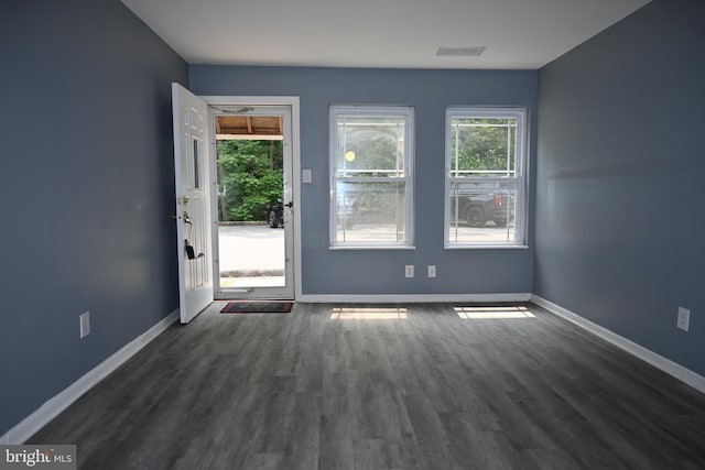 85 Park Vallei Ln Unit 85, Brookhaven, PA 19015 - foyer entrance with dark wood-style floors