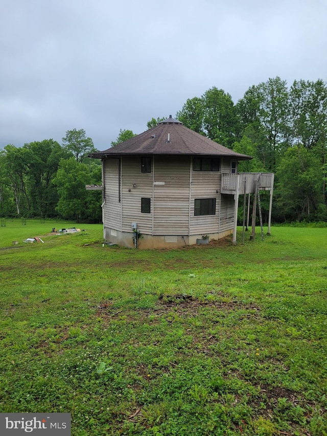 23 Shady Creek Ln, Mertztown, PA 19539 - view of property exterior with a lawn and a deck