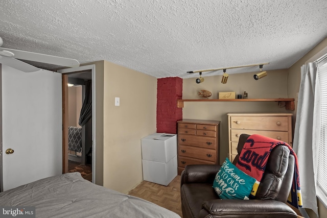 1621 E Hewson St, Philadelphia, PA 19125 - bedroom with a textured ceiling