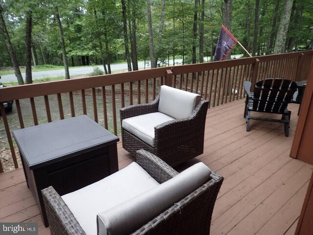 138 Banbury Dr, Bushkill, PA 18324 - wooden terrace with an outdoor hangout area