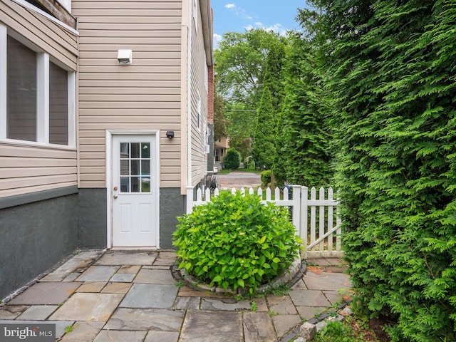 408 Summit Ave, Fort Washington, PA 19034 - entrance to property