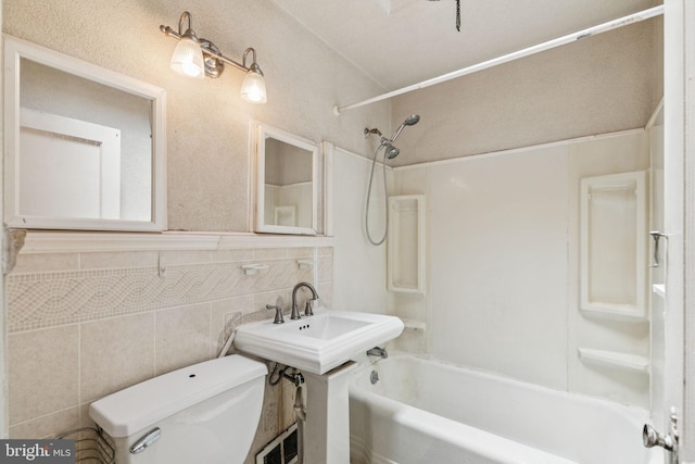 3018 Hellerman St, Philadelphia, PA 19149