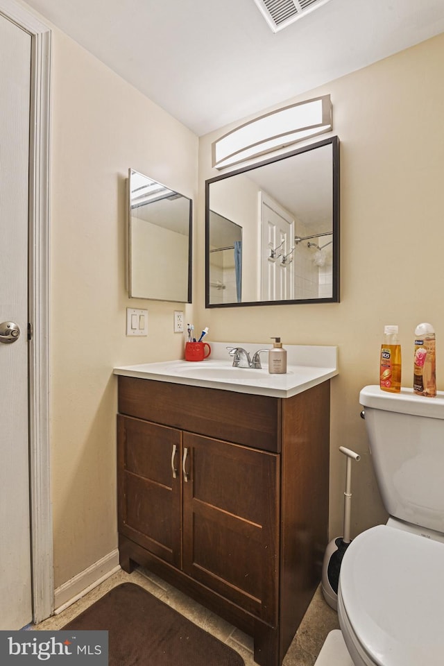 10519 Stonington Ln, Manassas, VA 20109 - full bath featuring vanity and toilet