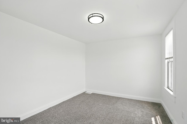 2105 Maisel St, Baltimore, MD 21230 - unfurnished room featuring carpet and baseboards