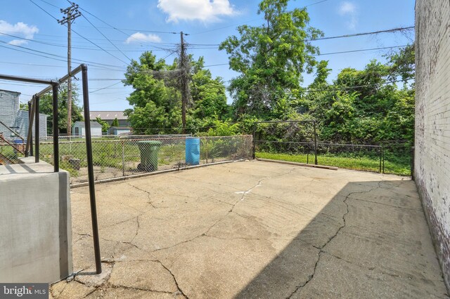 2105 Maisel St, Baltimore, MD 21230 - view of home's community featuring a patio