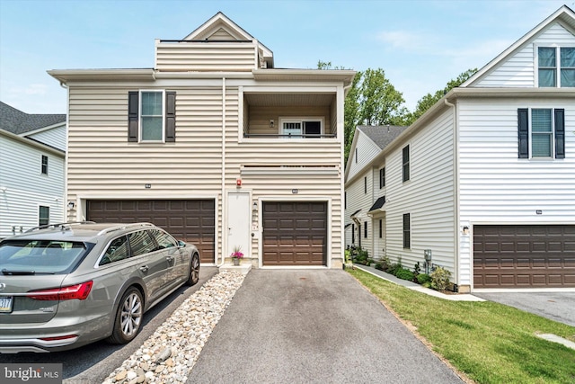 512 S Media Way, Media, PA 19063 - multi unit property with a garage and driveway
