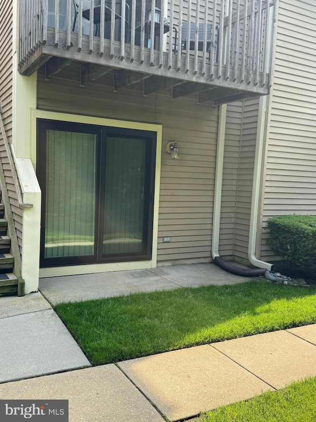 225 Barclay Ct, West Deptford, NJ 08051 - property entrance featuring a balcony