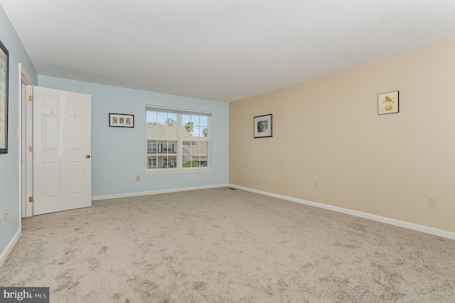 14 Cedarfield Dr, Gettysburg, PA 17325 - unfurnished room with carpet and baseboards