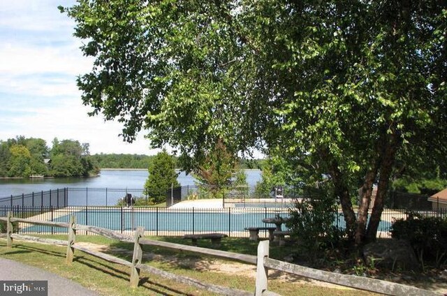 880 Campers Ln, Ruther Glen, VA 22546 - community pool featuring a water view