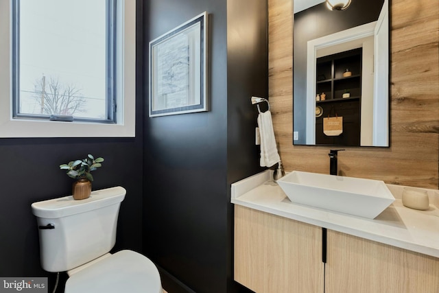 6400 26th St N, Arlington, VA 22207 - half bath featuring toilet and vanity