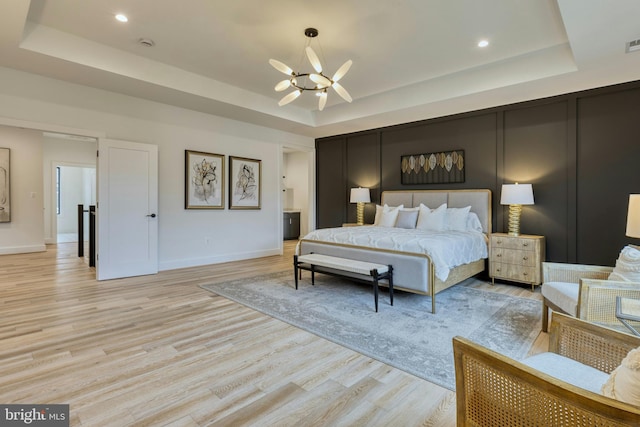 6400 26th St N, Arlington, VA 22207 - bedroom with a raised ceiling, light wood-style floors, recessed lighting, and ensuite bathroom