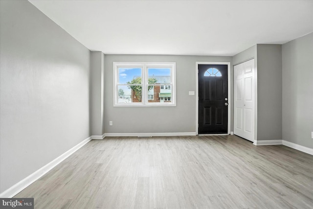 8206 Boundary, Baltimore, MD 21222 - foyer with wood finished floors and baseboards