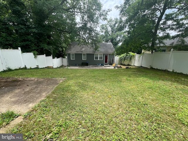 5702 Landover Rd, Hyattsville, MD 20784 - fenced backyard with a patio