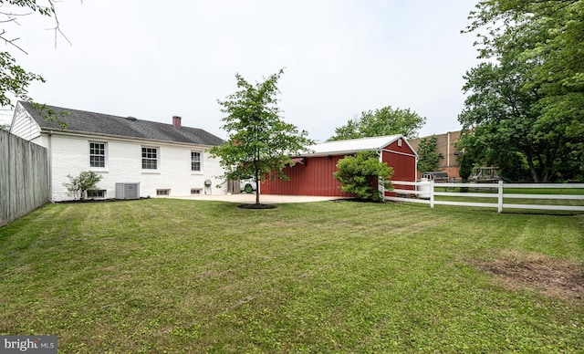 1006 Marleigh Cir, Baltimore, MD 21204 - view of yard featuring an outdoor structure