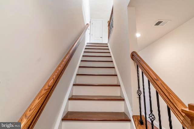 6139 Sligo Mill Rd NE, Washington, DC 20011 - view of stairway