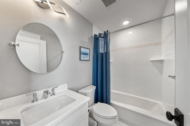 1005 Dune Dr, Avalon, NJ 08202 - full bath with shower / bathtub combination with curtain and vanity