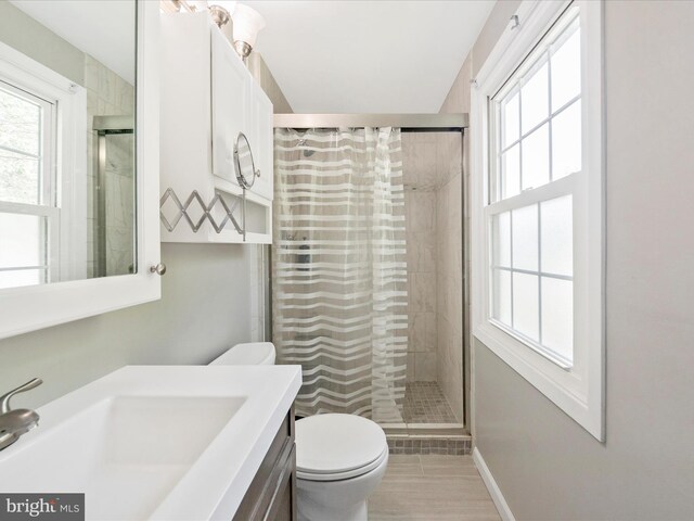 4503 Oakview Ln, Bowie, MD 20715 - full bath featuring vanity and a shower stall