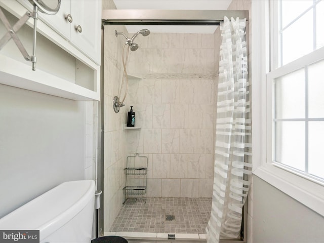 4503 Oakview Ln, Bowie, MD 20715 - bathroom with a shower stall and toilet