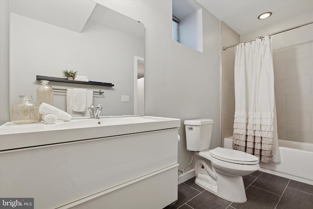 1002 S Colorado St, Philadelphia, PA 19146 - bathroom featuring vanity, shower / bath combination with curtain, and recessed lighting