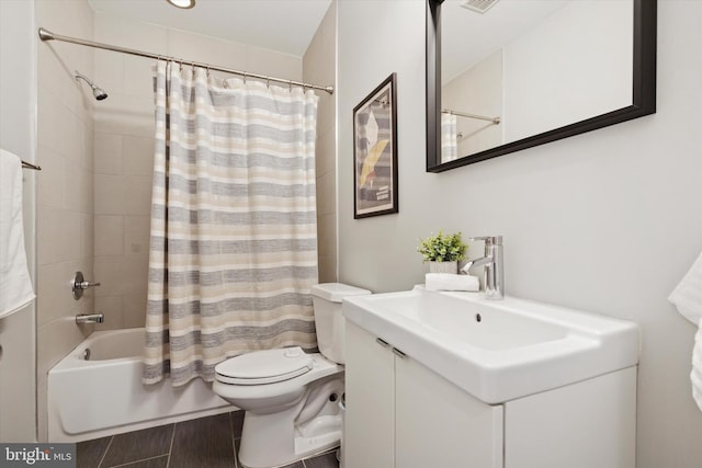 1002 S Colorado St, Philadelphia, PA 19146 - bathroom with shower / bath combination with curtain and vanity
