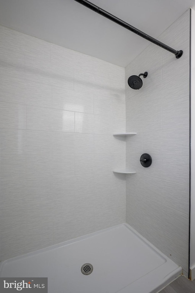27 Kevin Way, Marlton, NJ 08053 - full bath with a tile shower