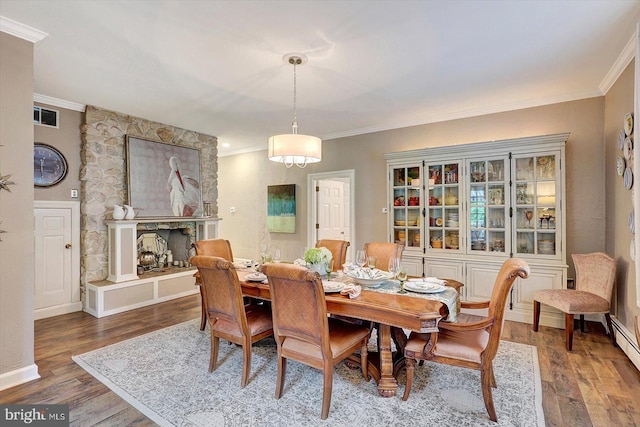 2165 Broadway, Hanover, PA 17331 - dining space with wood finished floors and crown molding