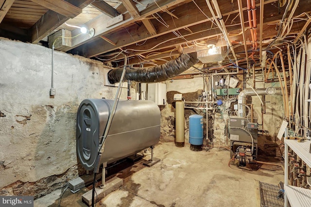 2165 Broadway, Hanover, PA 17331 - utility room with heating fuel and a heating unit