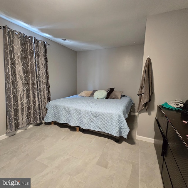 1709 Kingswood Pl, Clementon, NJ 08021 - bedroom featuring baseboards