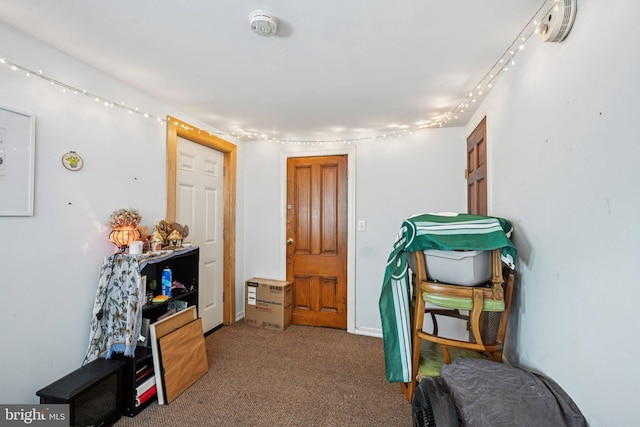 713 Washington St, Easton, PA 18042 - corridor featuring carpet