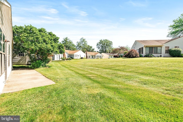 30 Hilltop Ln W, Columbus, NJ 08022 - view of green lawn
