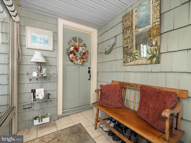 414 S Aurora St, Easton, MD 21601 - doorway to property with covered porch